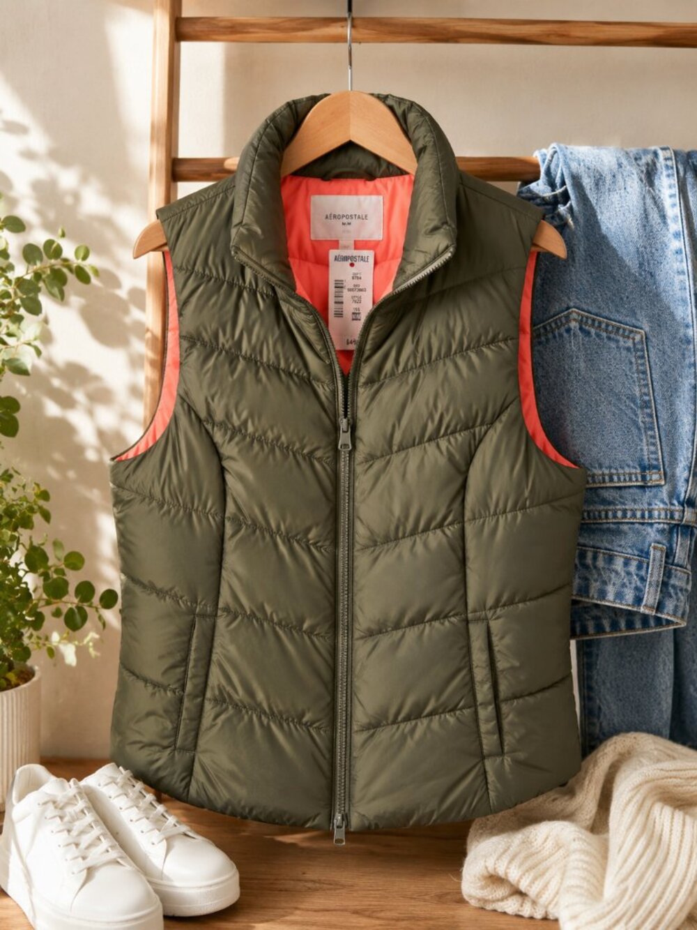Aeropostale NWT Olive Green Puffer Vest Coral Lining Zip Front Size Medium